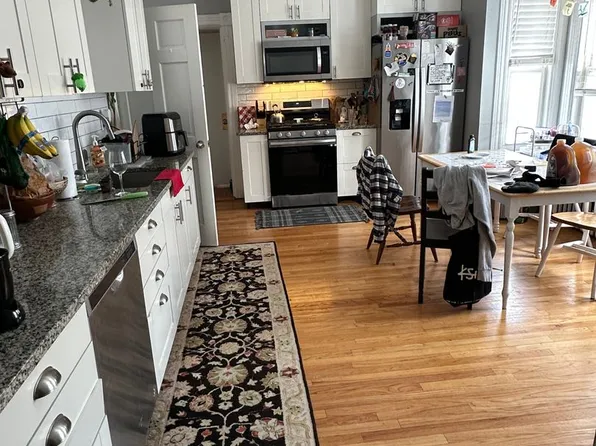 8 Greylock Rd APT 1, Boston, MA 02134