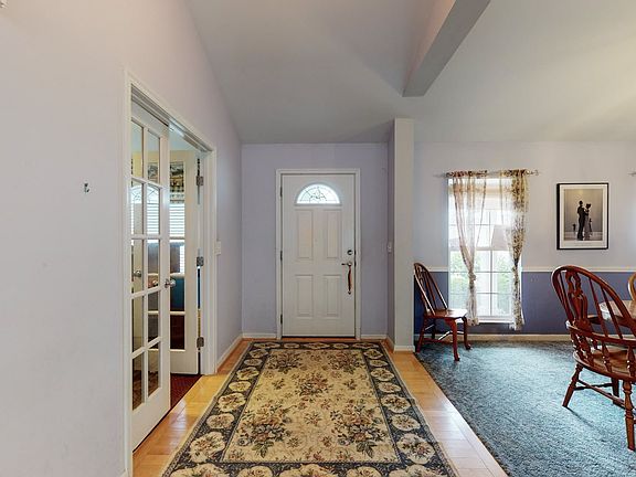 3rd image of 7691 Big Cedar Ct
