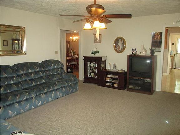2nd image of 343 E Park Ave