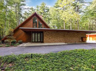 11 Snowfield Ct, Midland, MI 48640