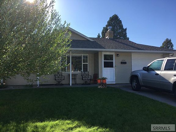 2nd image of 1554 Juniper Dr
