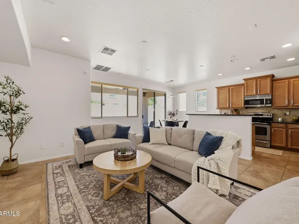 10262 W FOOTHILL Drive, Peoria, AZ 85383