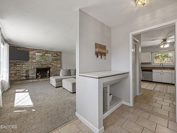 5th image of 102 Canterbury Rd