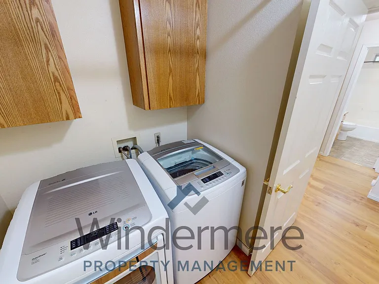 2040 Sunbar St — Photo 11
