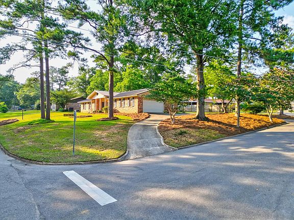 3rd image of 3400 Candlewood Dr