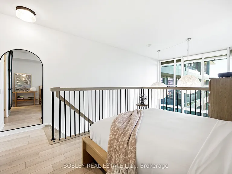 5 Hanna Ave #302 — Photo 6