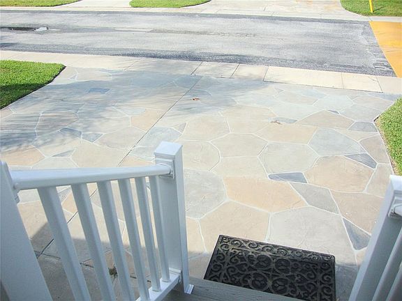 5th image of 660 Yawl Ln