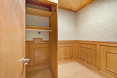 Sold by Manhattan Network Inc.