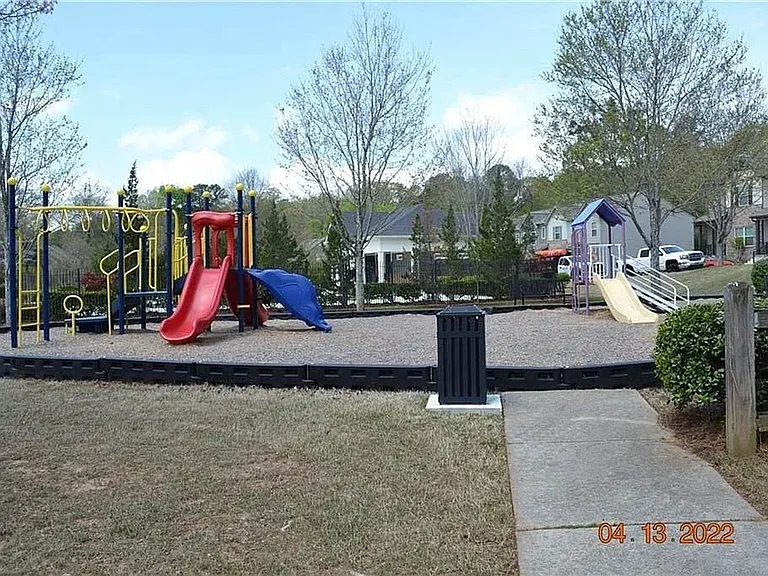 9050 Bayrose Cir — Photo 5