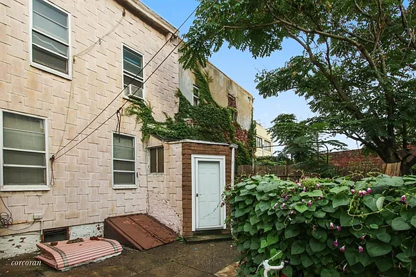 Sold by Corcoran | media 42