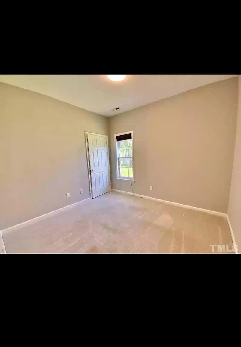 3 bed, 1350 sqft, $2,100 — Photo 1
