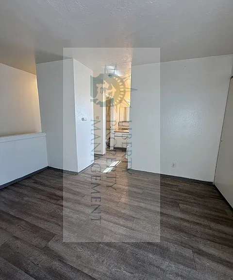 1030 N San Joaquin St #2 — Photo 4