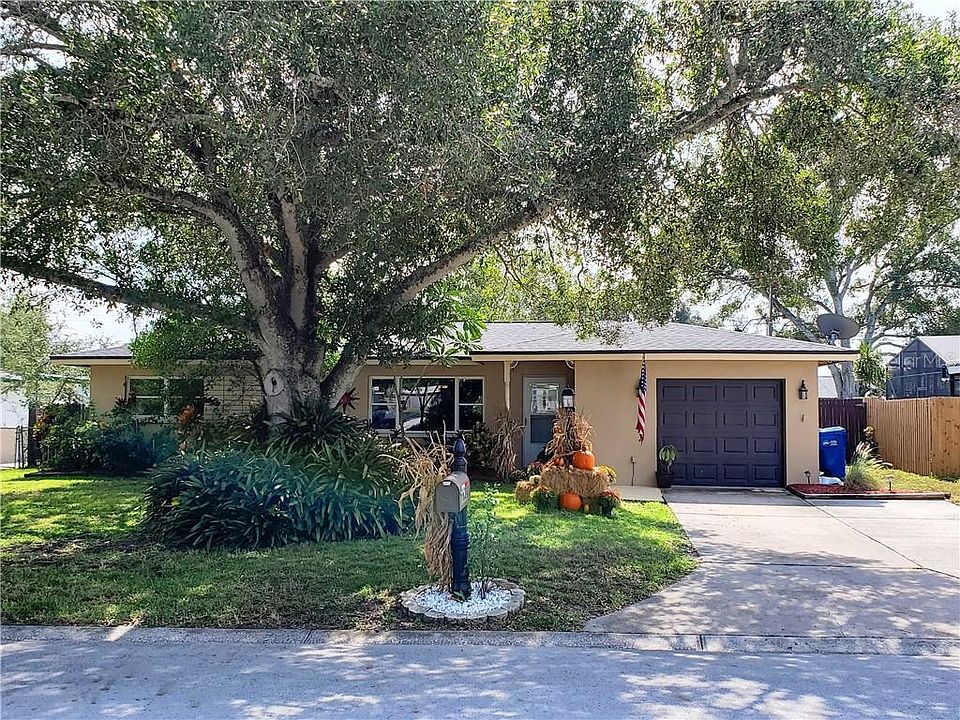 1st image of 1449 Croydon Dr