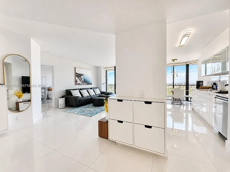 3640 Yacht Club Dr #1903 — Photo 14