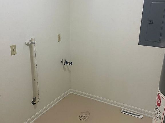 2nd image of 4003 9th St