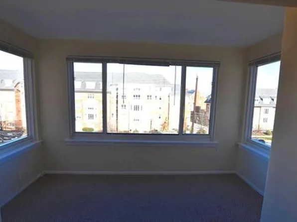 4313 Knox Rd, College Park, MD