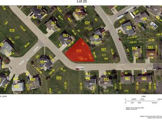 1215 Radcliffe Dr, Highland, IL 62249