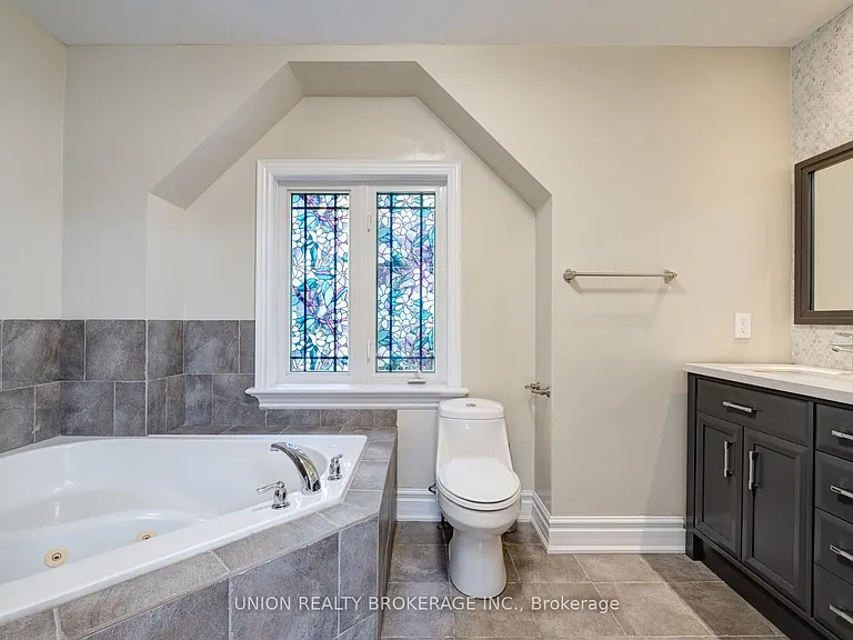 77 Logan Ave — Photo 14