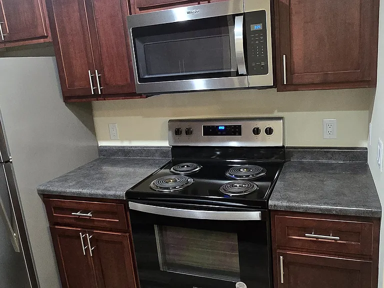 Park Ridge Apartments — Photo 22