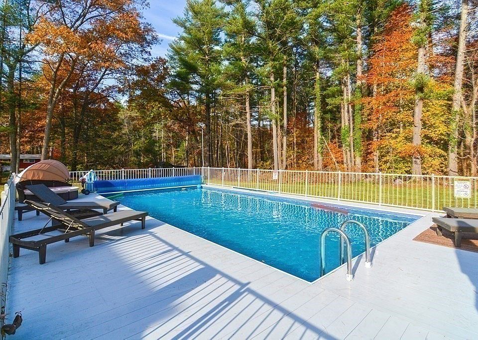 1st image of 73 Sherwood Ln