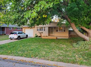 1436 N Prairie Ln, Derby, KS 67037