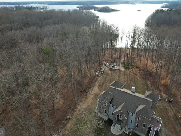 12029 Sycamore Shoals Dr, Bumpass, VA 23024