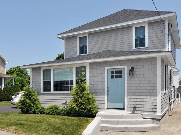 74 Samoset Ave, Hull, MA 02045