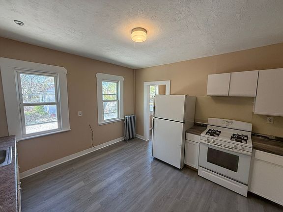 2nd image of 432 Sumner Ave