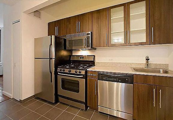 3rd image of 82 Beaver St APT 908