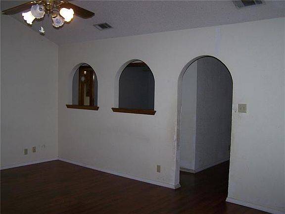 5th image of 1713 Wild Horse Ln