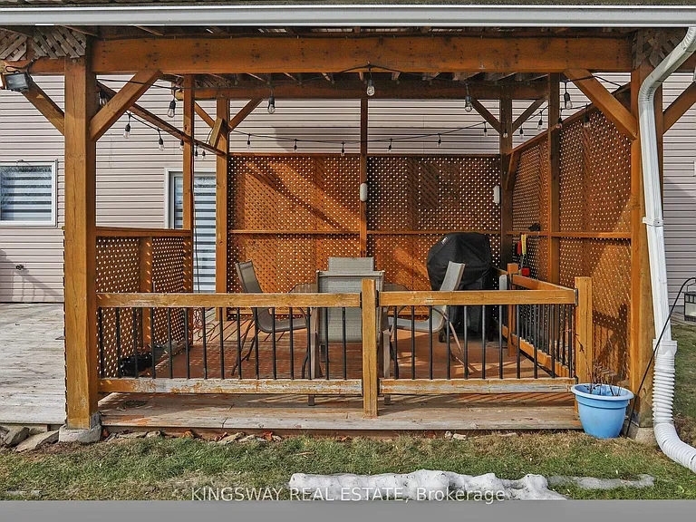 20 Glen Ross Rd — Photo 27