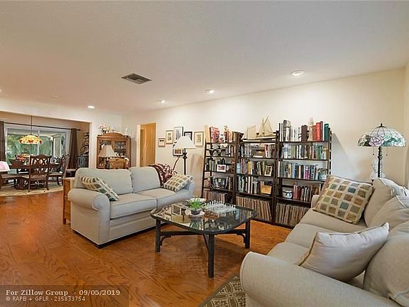 4th image of 14330 Altocedro Dr
