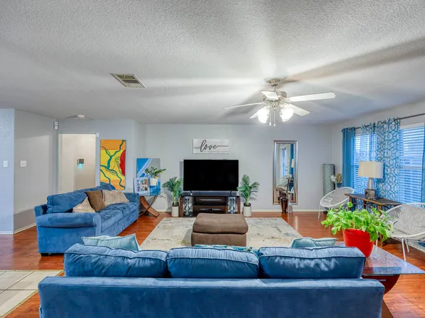 1926 Palma Pita St, Lancaster, TX 75146