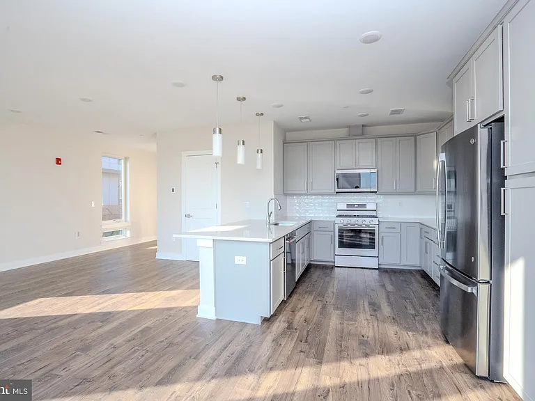 112 Village Dr — Photo 9