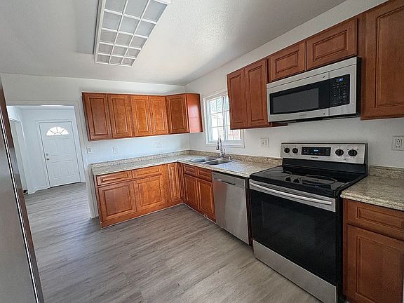 5th image of 1314 Richards Ave