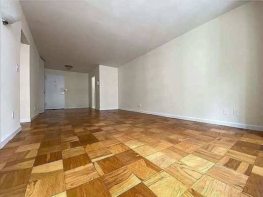 3rd image of 250 E 63rd St APT 705