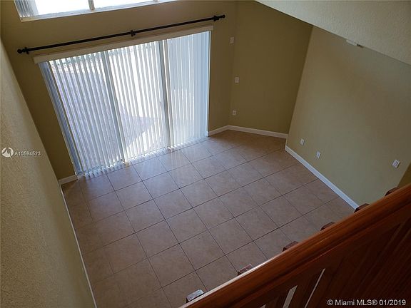 3rd image of 11466 NW 79th Ln