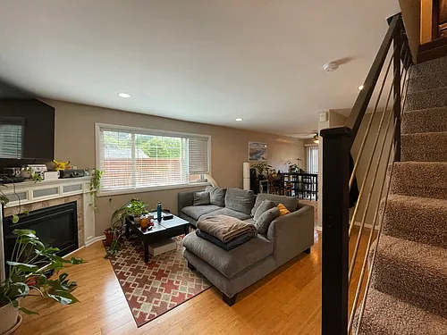 4830 SE Stark St #9 Photo 1