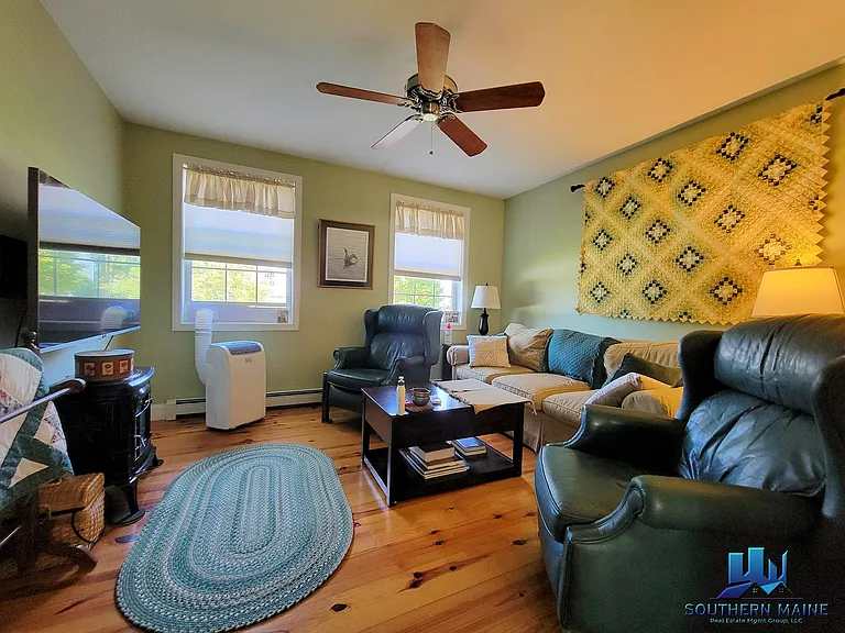 50 Hawthorne Ln — Photo 12