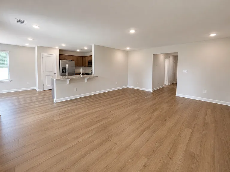 102 Asbury Park Dr — Photo 3