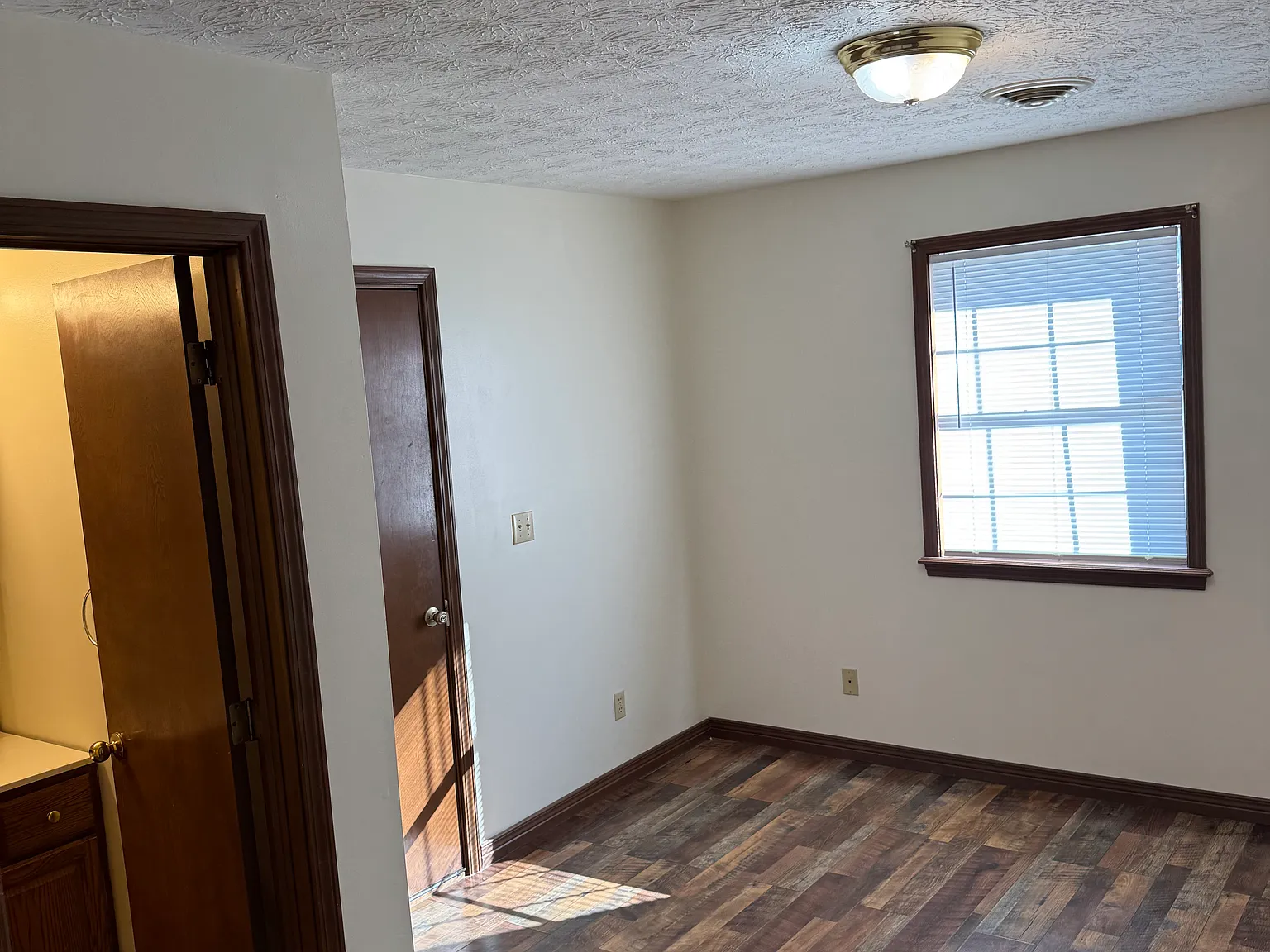 101 Dingess Ct — Photo 3