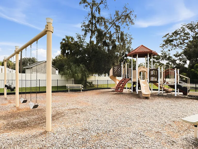 9108 Freedom Hill Dr — Photo 30