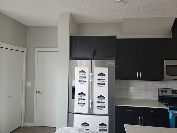 5th image of 1286 McConachie Blvd NW