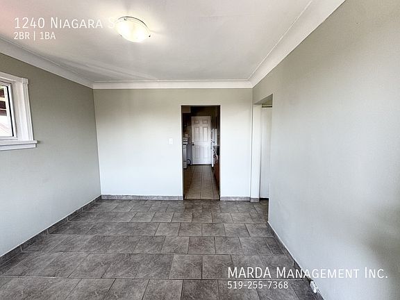 2nd image of 1240 Niagara St