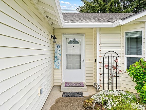 3rd image of 105 Wilshire Way