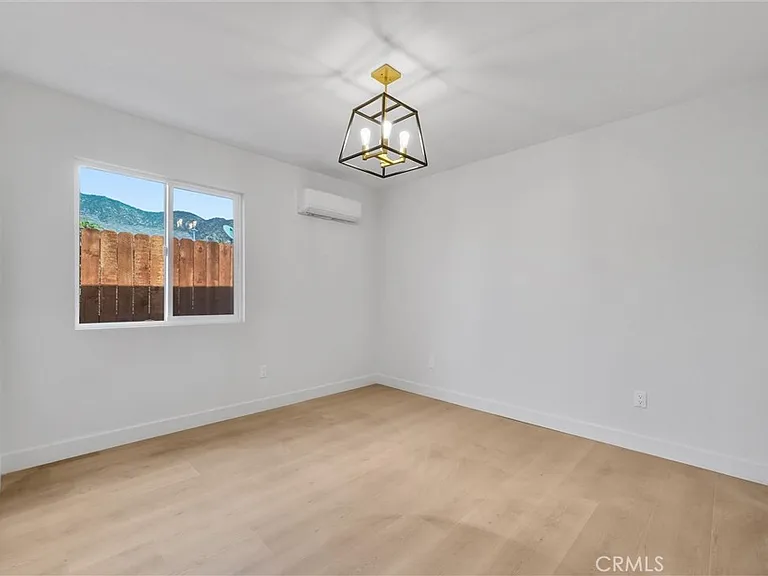 2305 Sesmas St — Photo 36