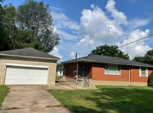 4118 Eden Ln, Shively, KY 40216