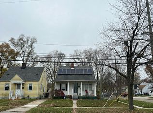 4912 Howe Rd, Wayne, MI 48184