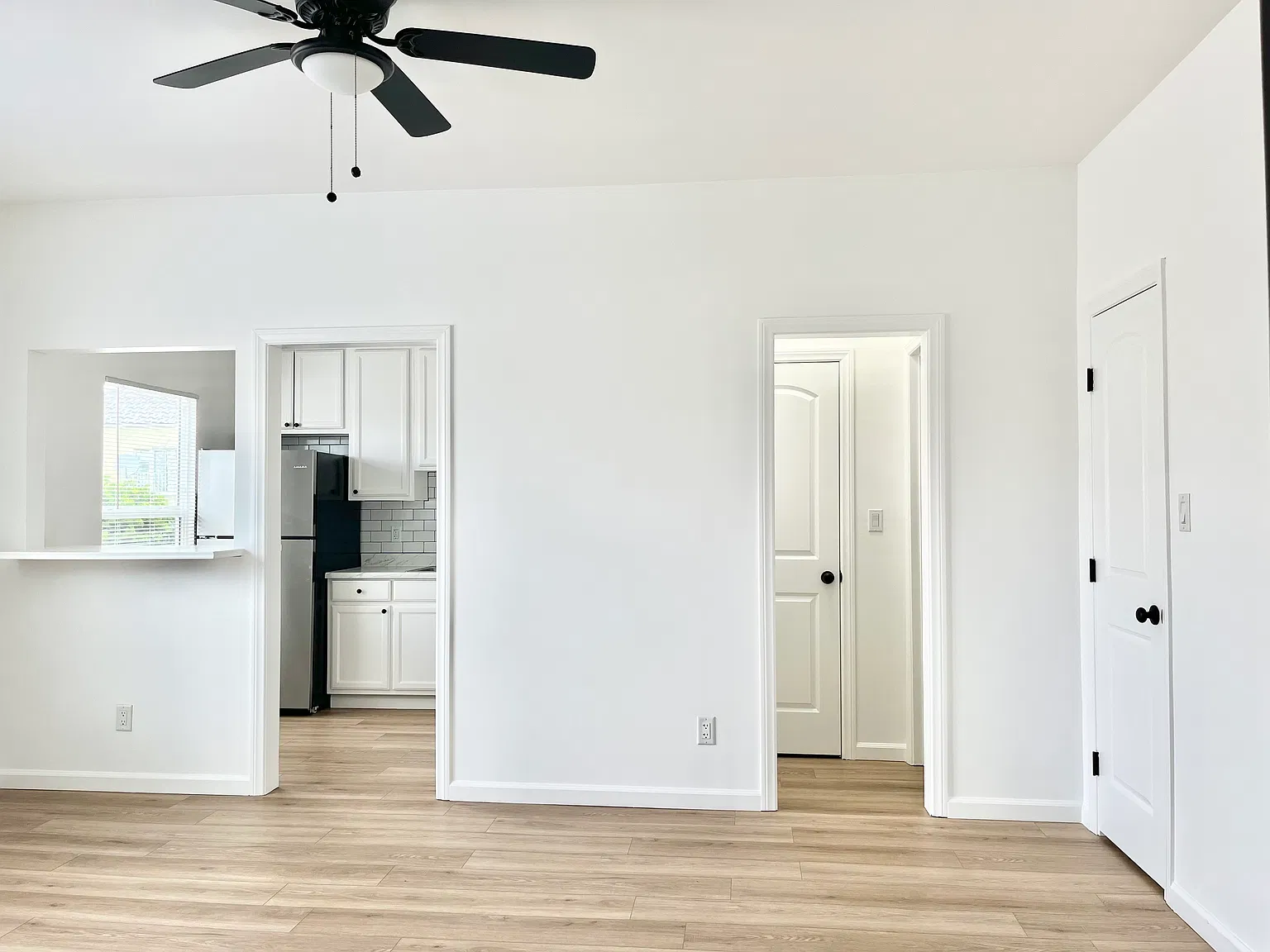 Studio, 425 sqft, $1,495 — Photo 2