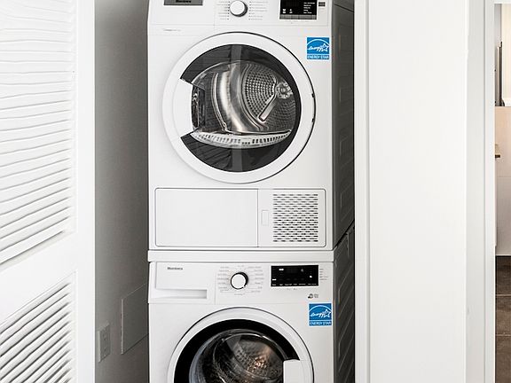 5th image of 101 W End Ave APT 9L